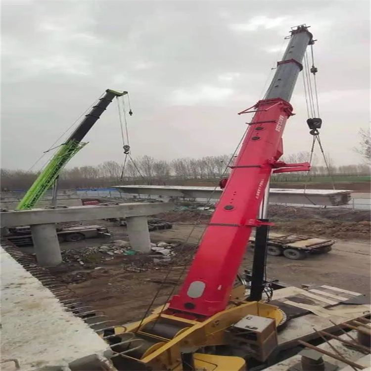 德庆钢构件起吊,吊点采用几点绑扎